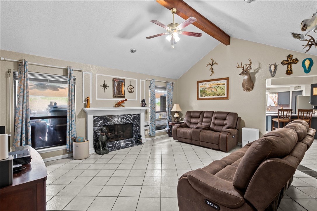3750 Castle View Property Photo 7