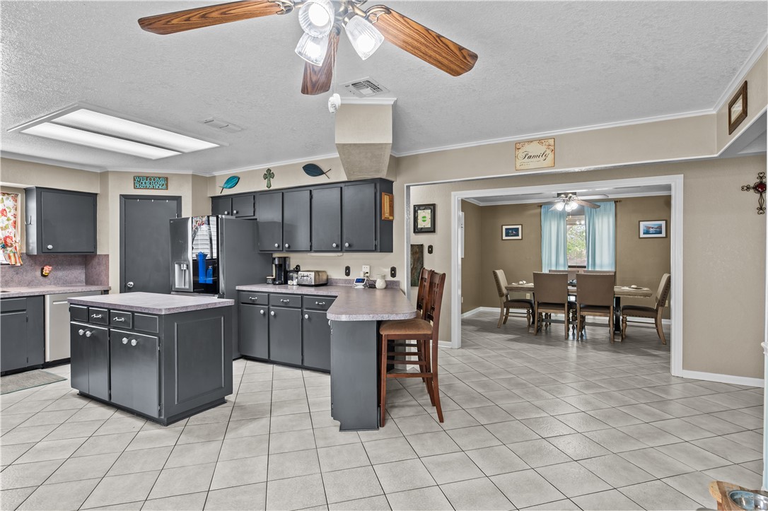 3750 Castle View Property Photo 9