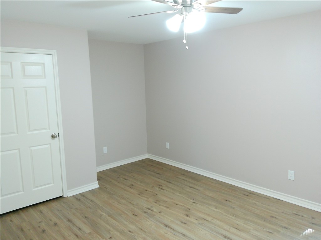 715 Mohawk St Property Photo 8