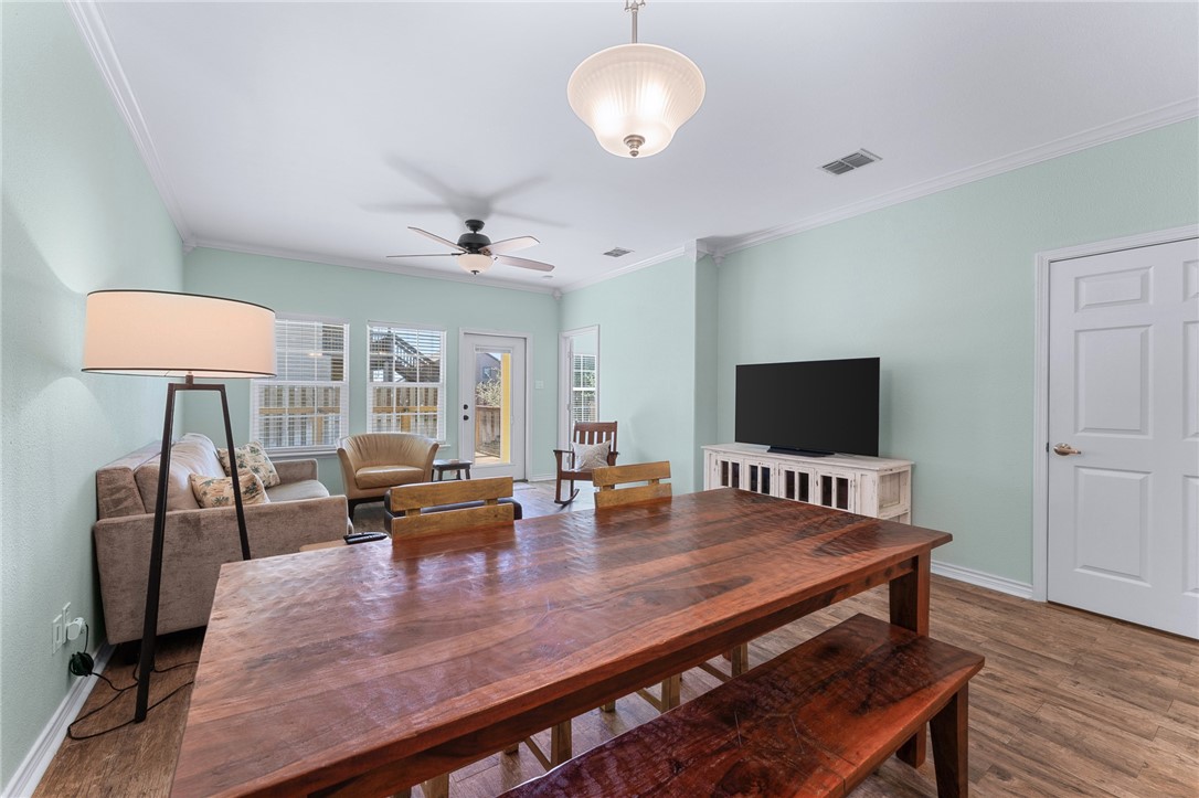 1117 9th St Property Photo 5
