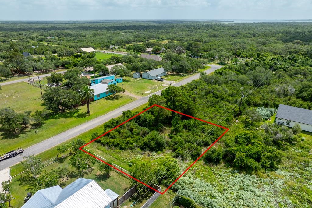 411 Charlotte Dr Property Photo 8