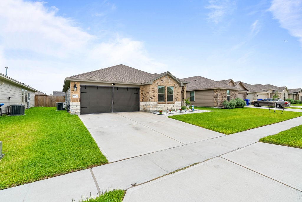 7753 Lariat Toss Dr Property Photo 2
