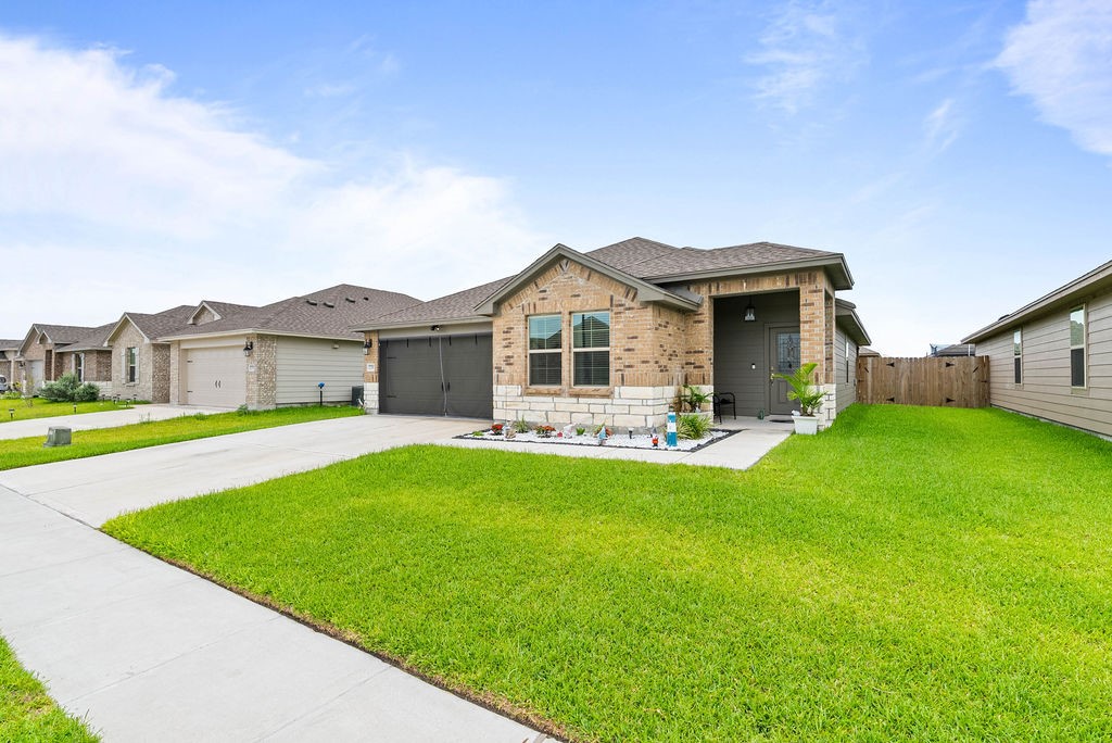 7753 Lariat Toss Dr Property Photo 3