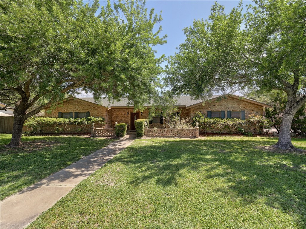 1540 W Deberry Ave Property Photo 1