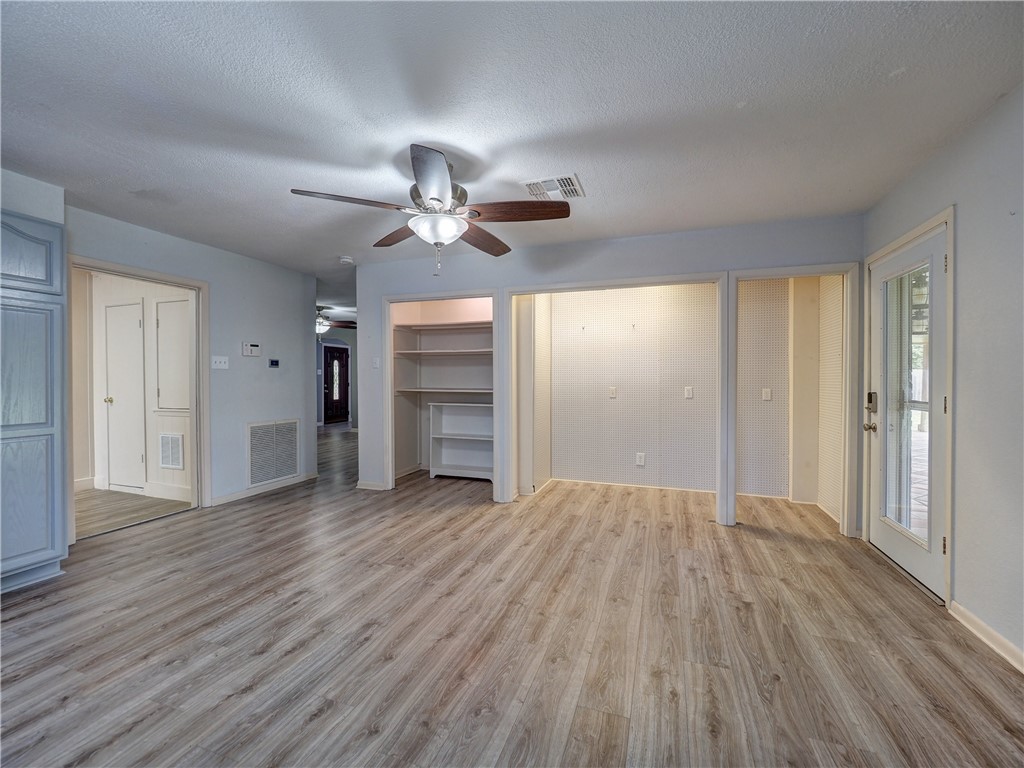 1540 W Deberry Ave Property Photo 10