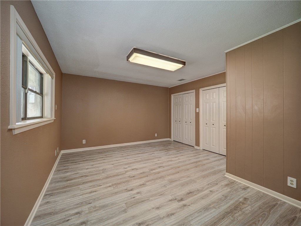 1540 W Deberry Ave Property Photo 18
