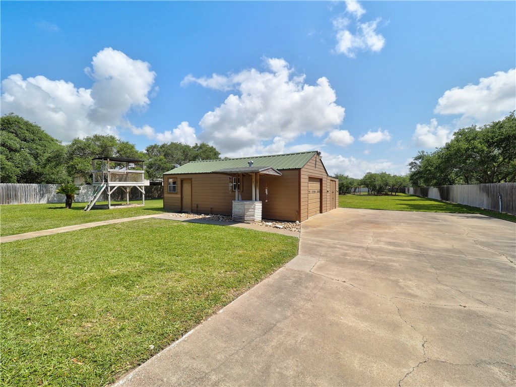 1540 W Deberry Ave Property Photo 20