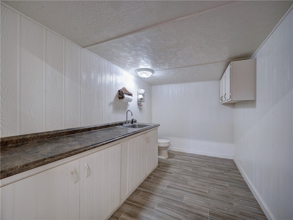 1540 W Deberry Ave Property Photo 22