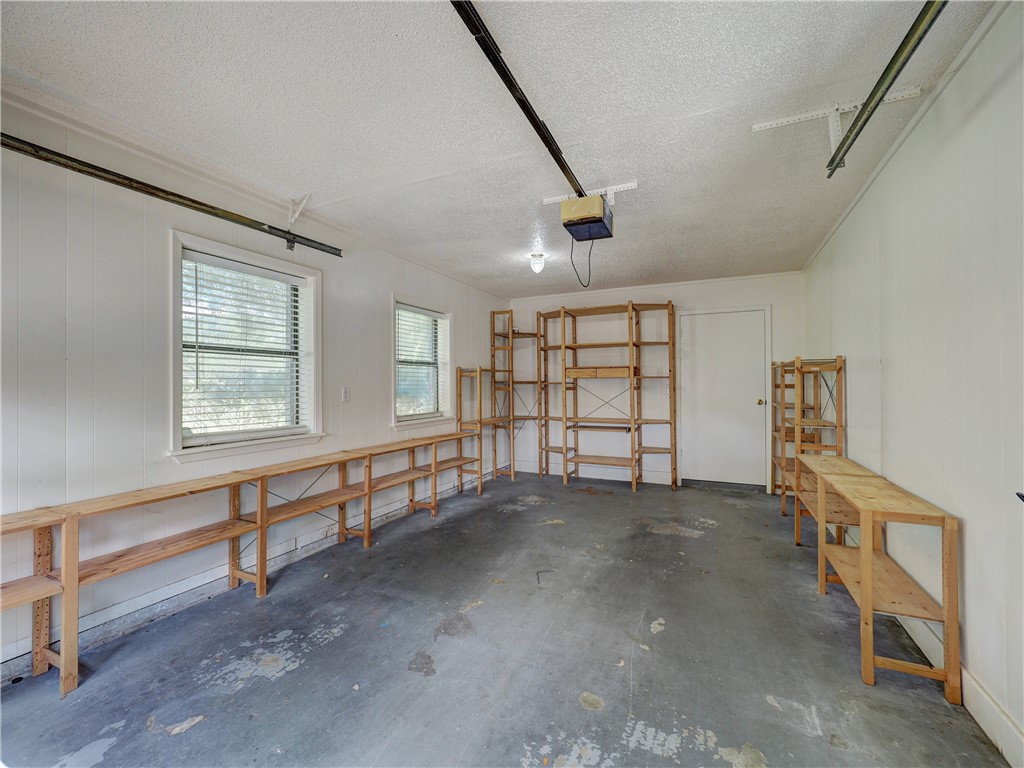 1540 W Deberry Ave Property Photo 27