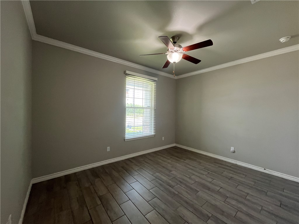 8233 Yosemite Dr Property Photo 3