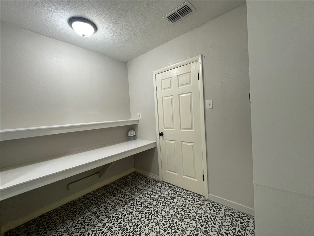 3353 Tiger Property Photo 9