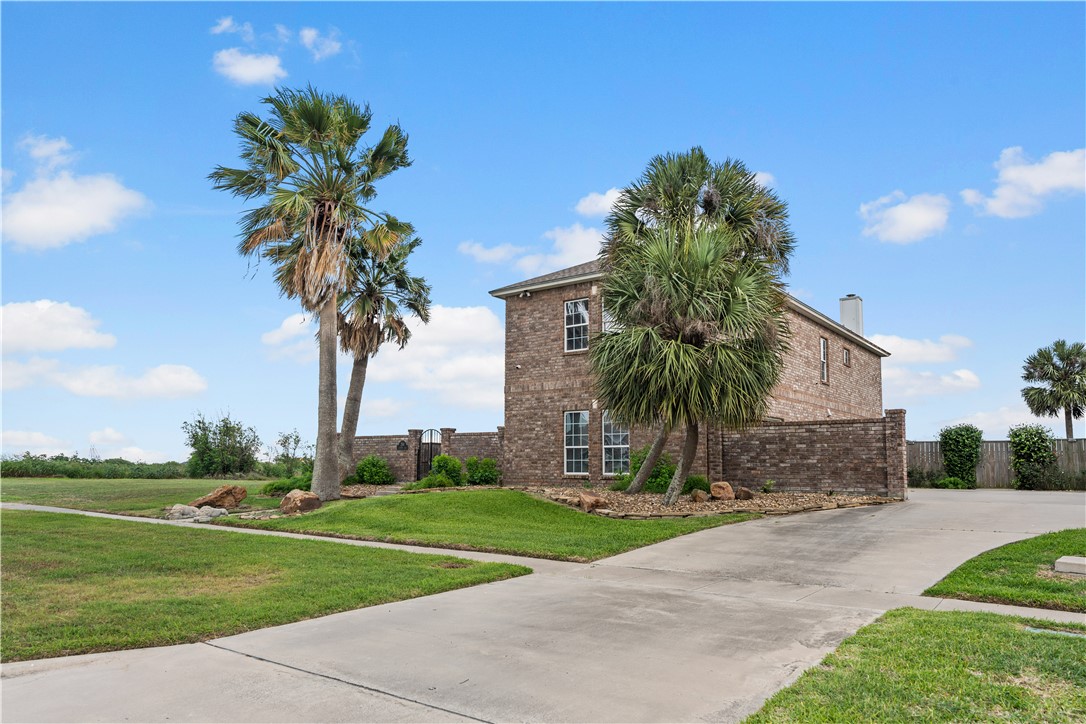 214 Country Club Blvd Property Photo 38