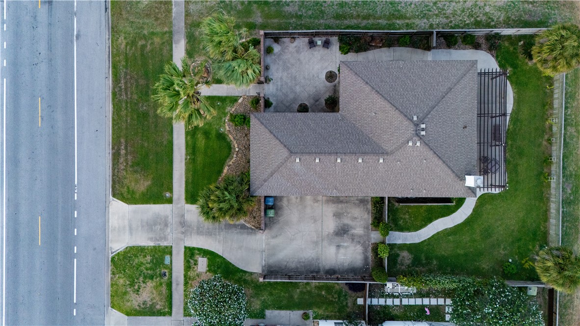 214 Country Club Blvd Property Photo 40