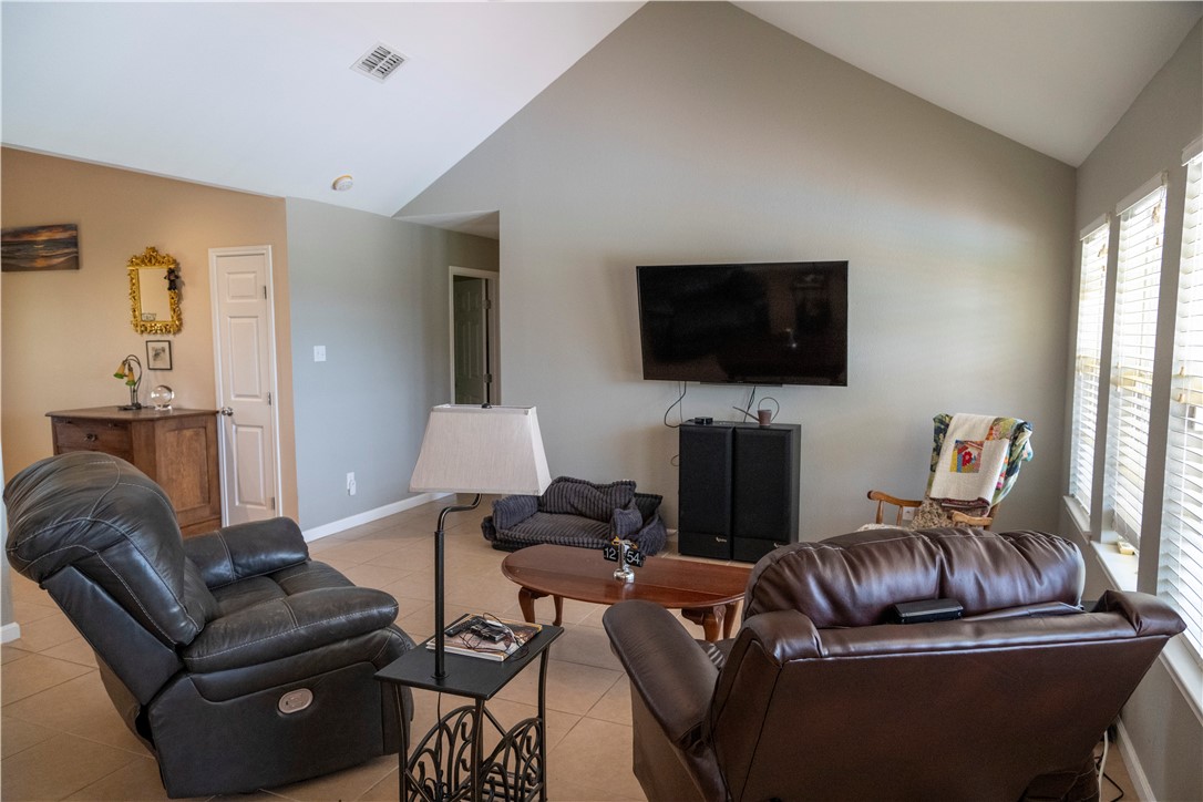 2562 Big Oak Lane Property Photo 8