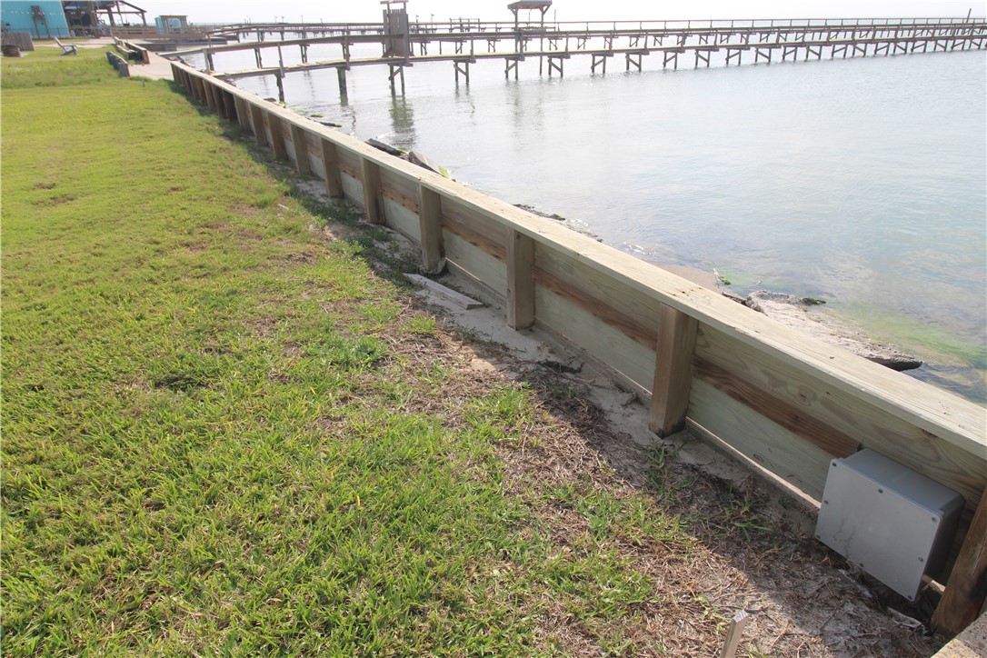 212 Ridge Harbor Dr Property Photo 4