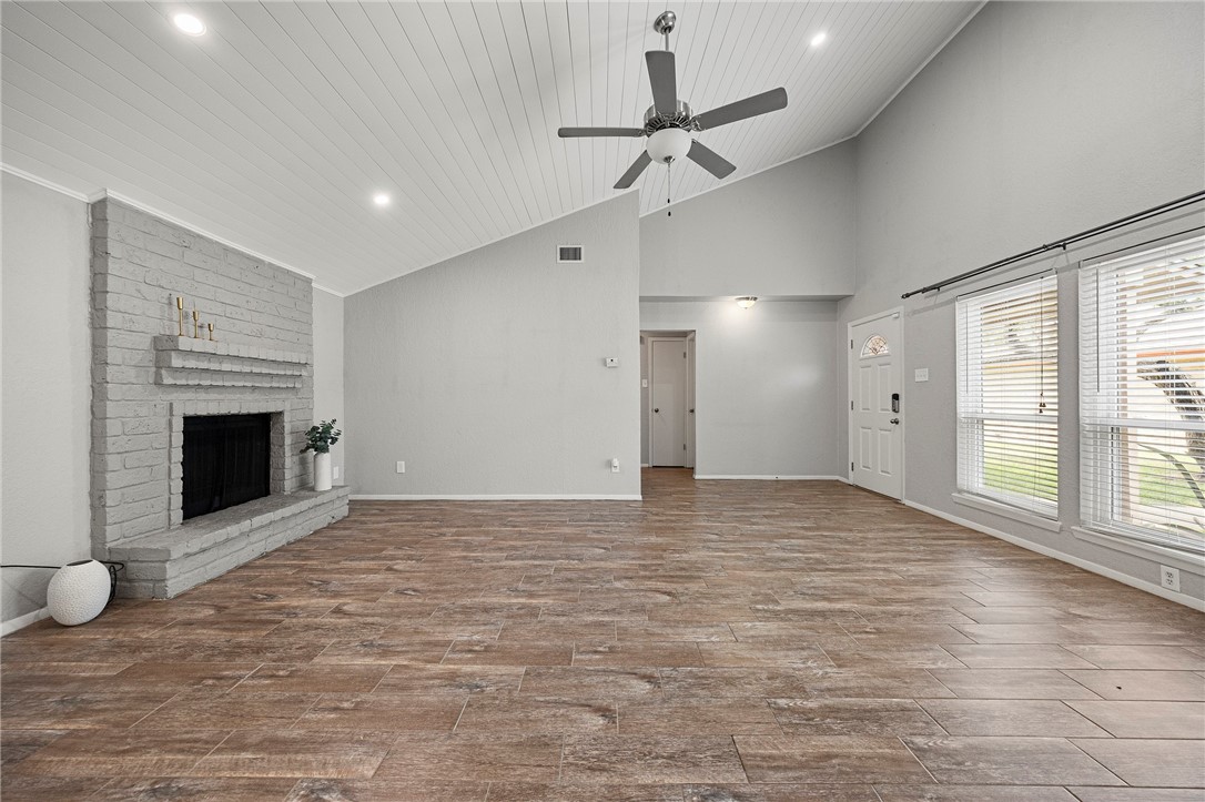 4026 Brownwood Property Photo 5