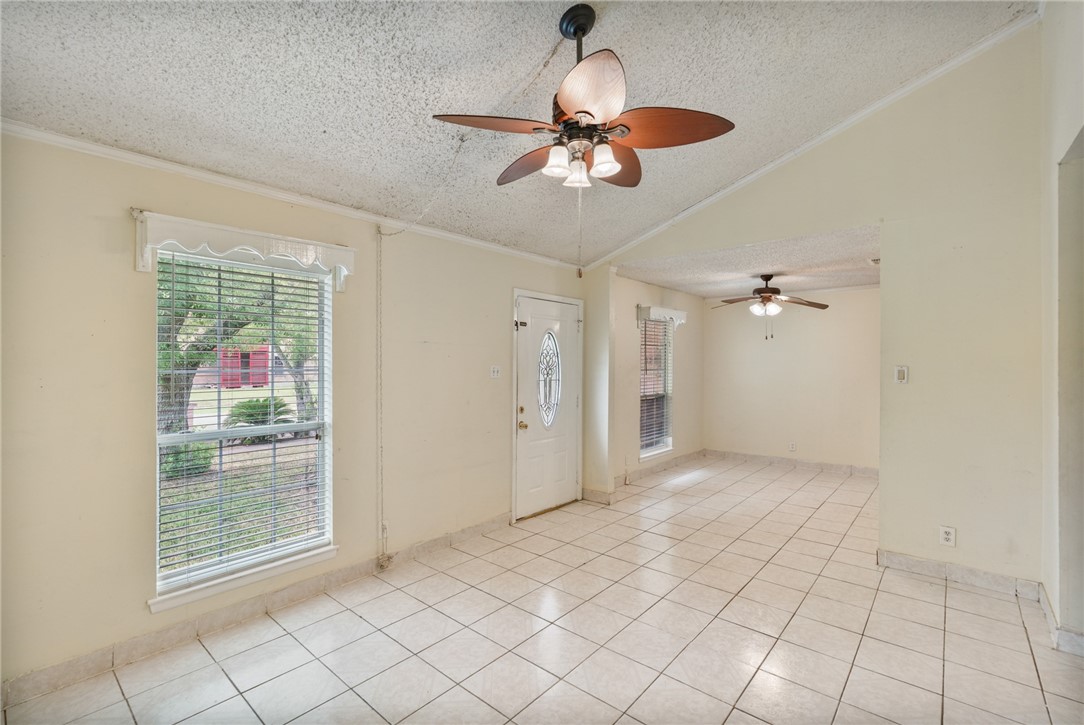126 Cactus St Property Photo 10