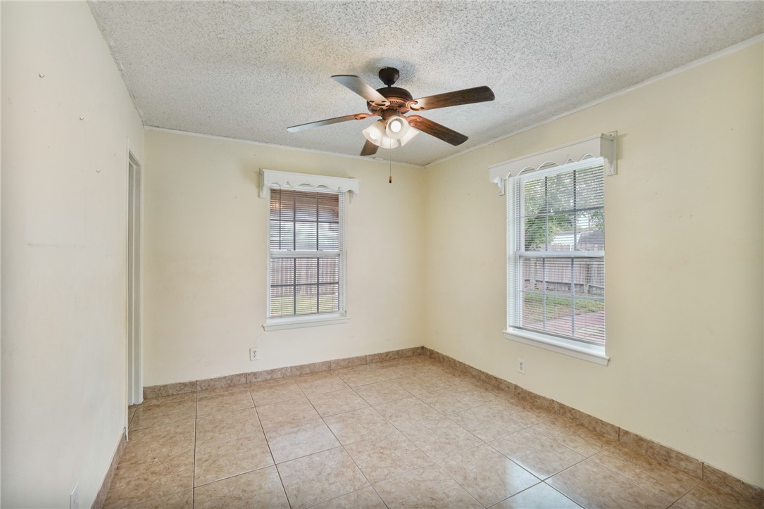 126 Cactus St Property Photo 25