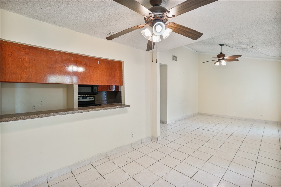 126 Cactus St Property Photo 28