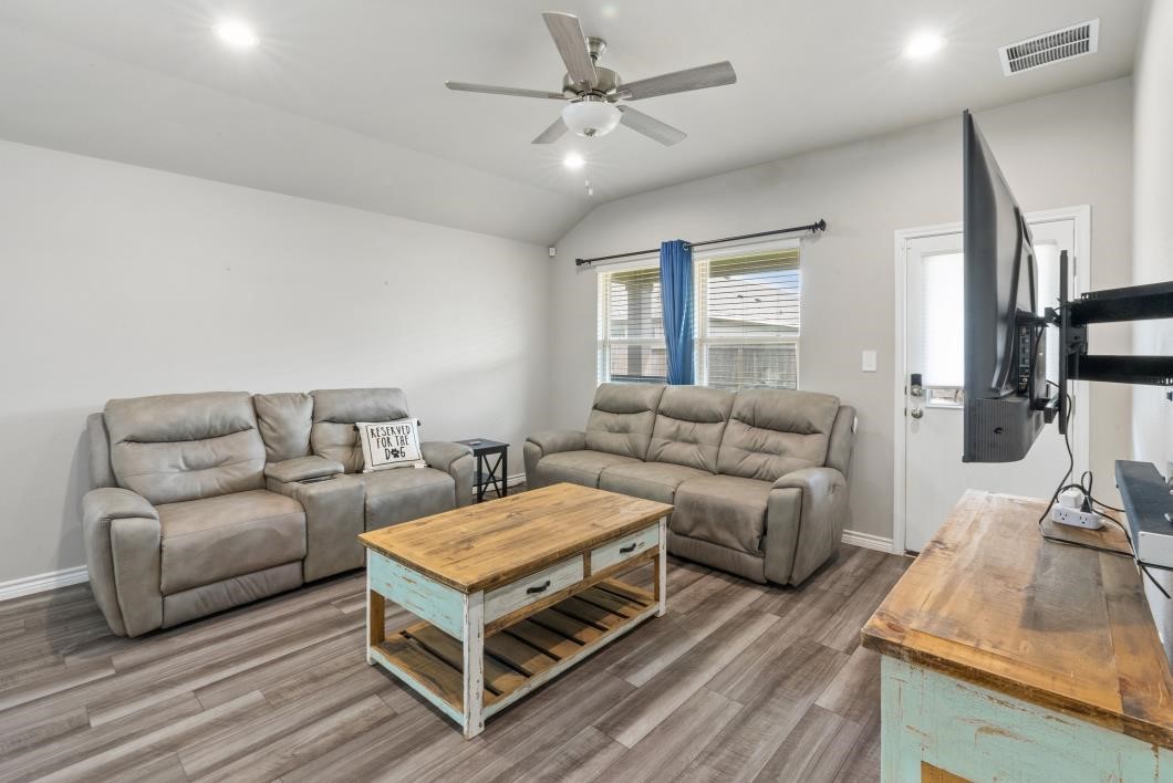 7614 Cowboy Trail Property Photo 15