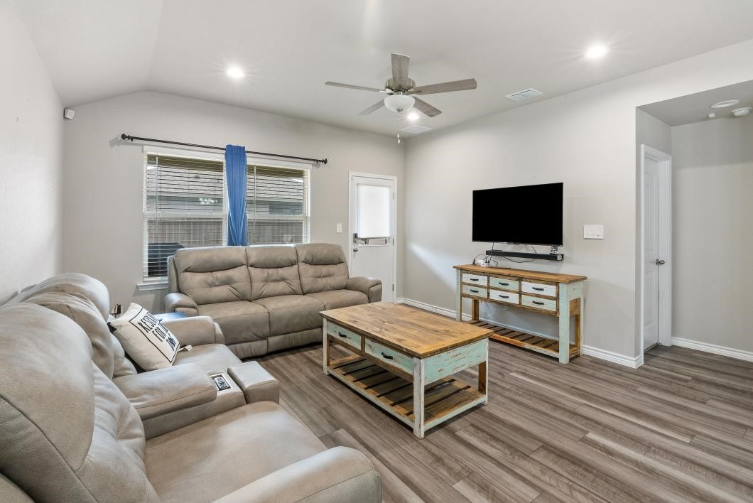 7614 Cowboy Trail Property Photo 18