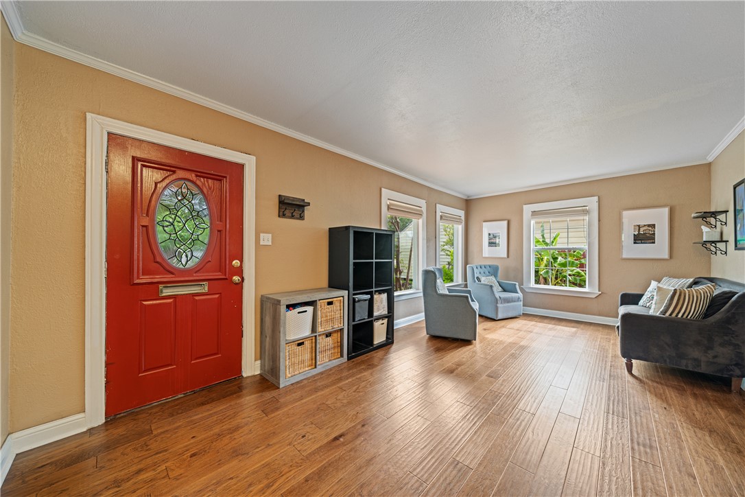 149 Rossiter St Property Photo 4