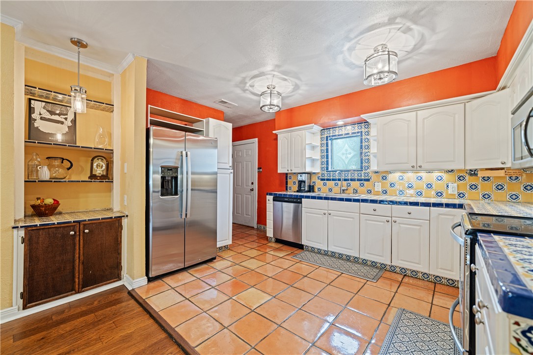 149 Rossiter St Property Photo 10