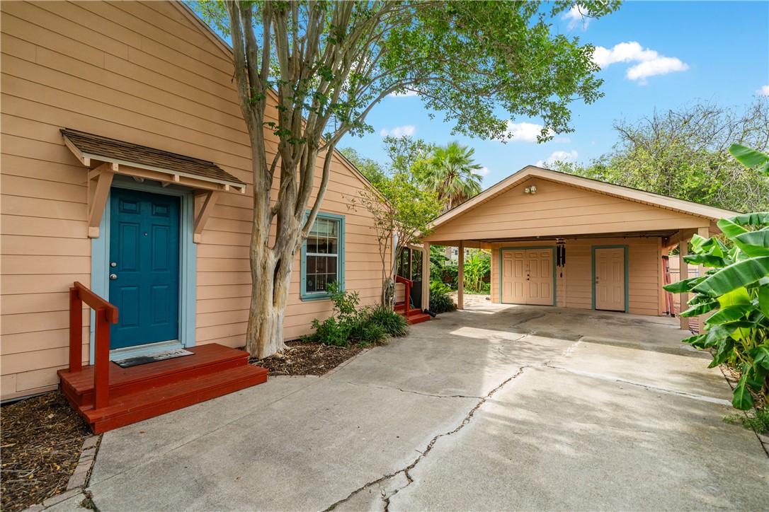 149 Rossiter St Property Photo 31