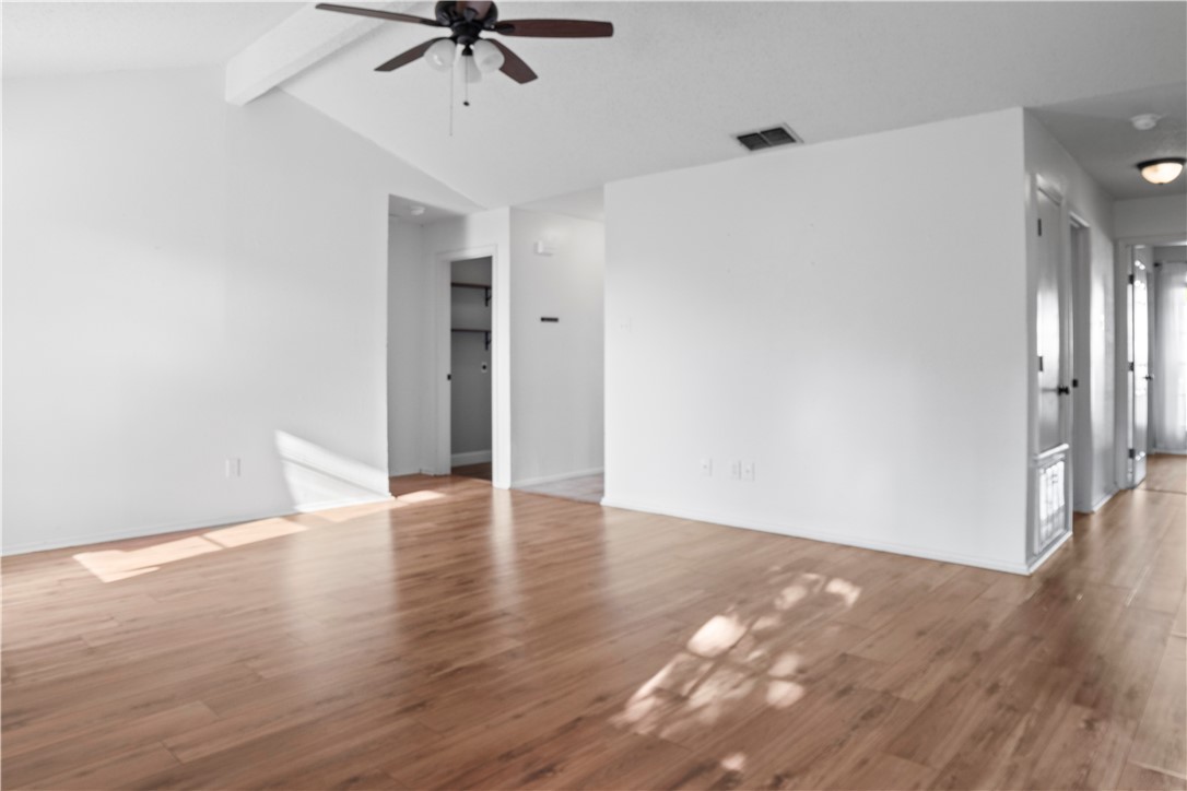 2809 Vancouver Dr Property Photo 6