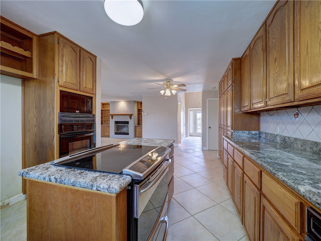 15317 Caravel Dr Property Photo 14