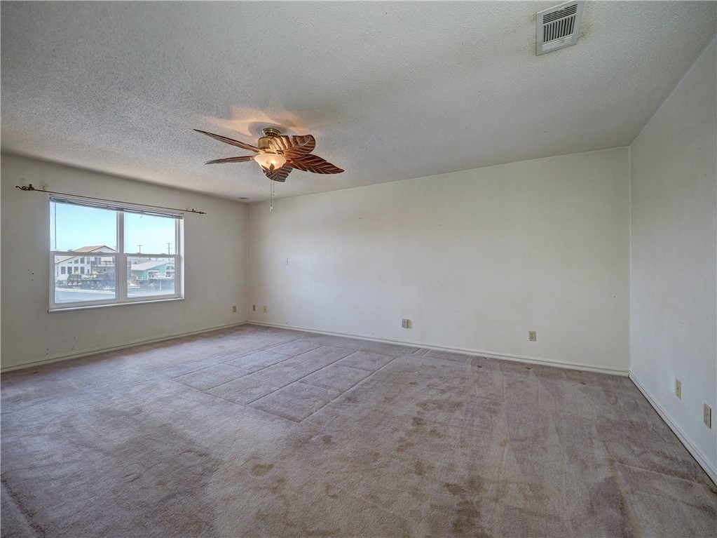 15317 Caravel Dr Property Photo 24