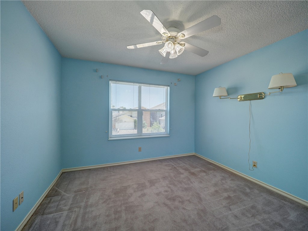 15317 Caravel Dr Property Photo 32