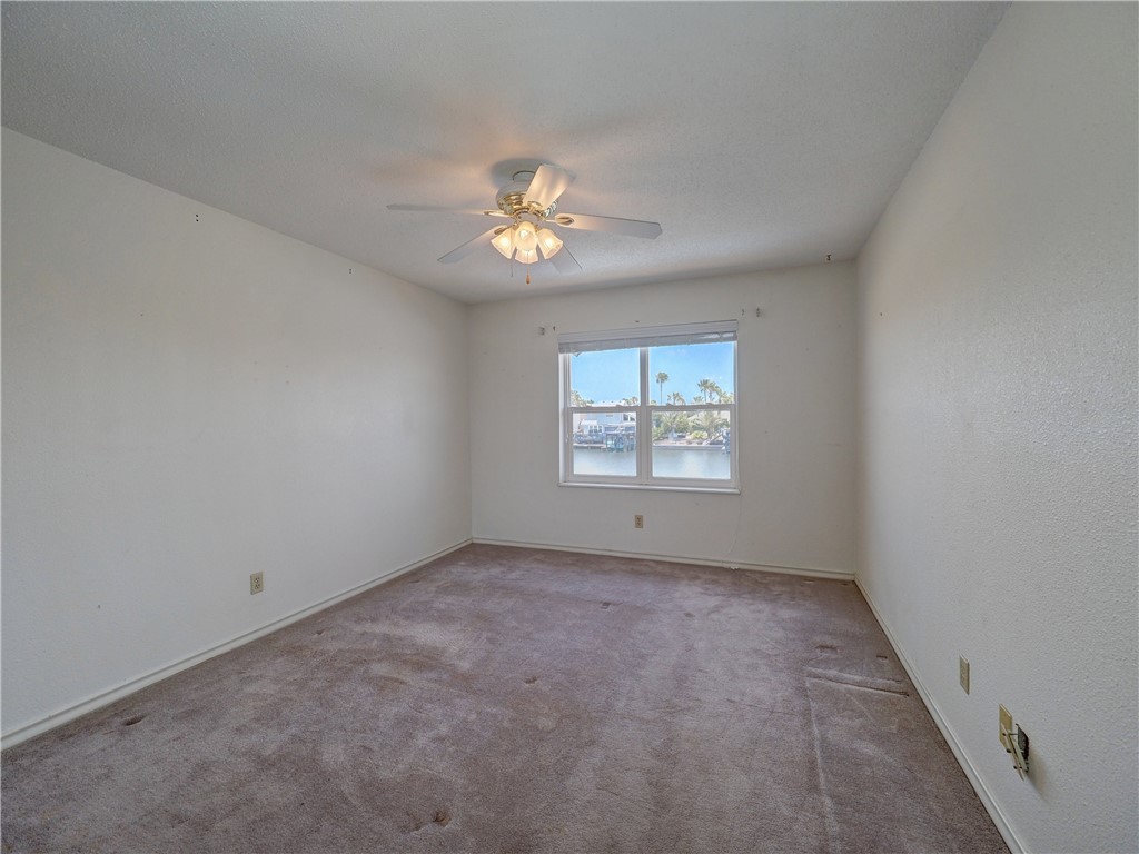 15317 Caravel Dr Property Photo 35