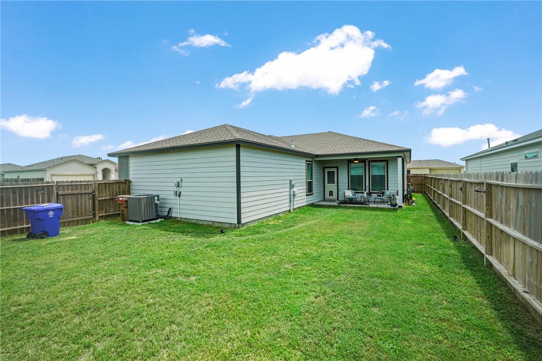3137 Piranha Dr Property Photo 37