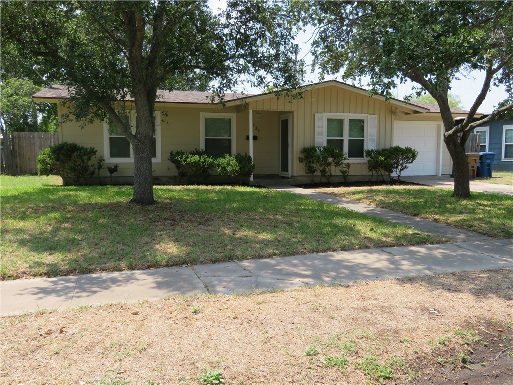 726 John Lee St Property Photo 2