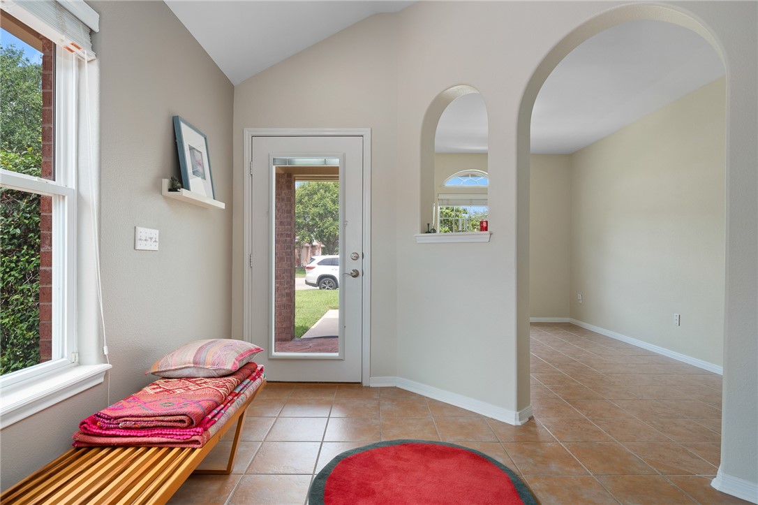 139 Heron Oaks St Property Photo 4