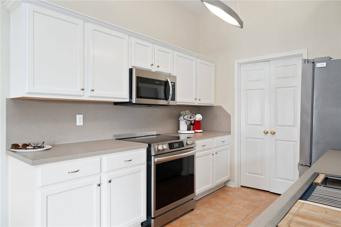 139 Heron Oaks St Property Photo 11