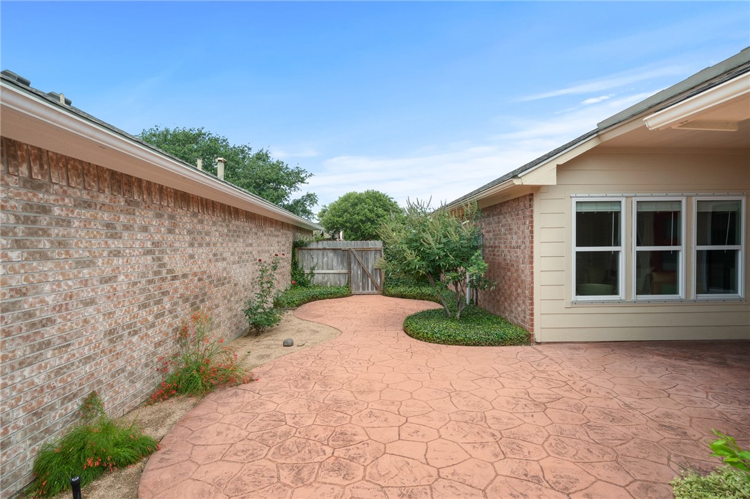 139 Heron Oaks St Property Photo 26