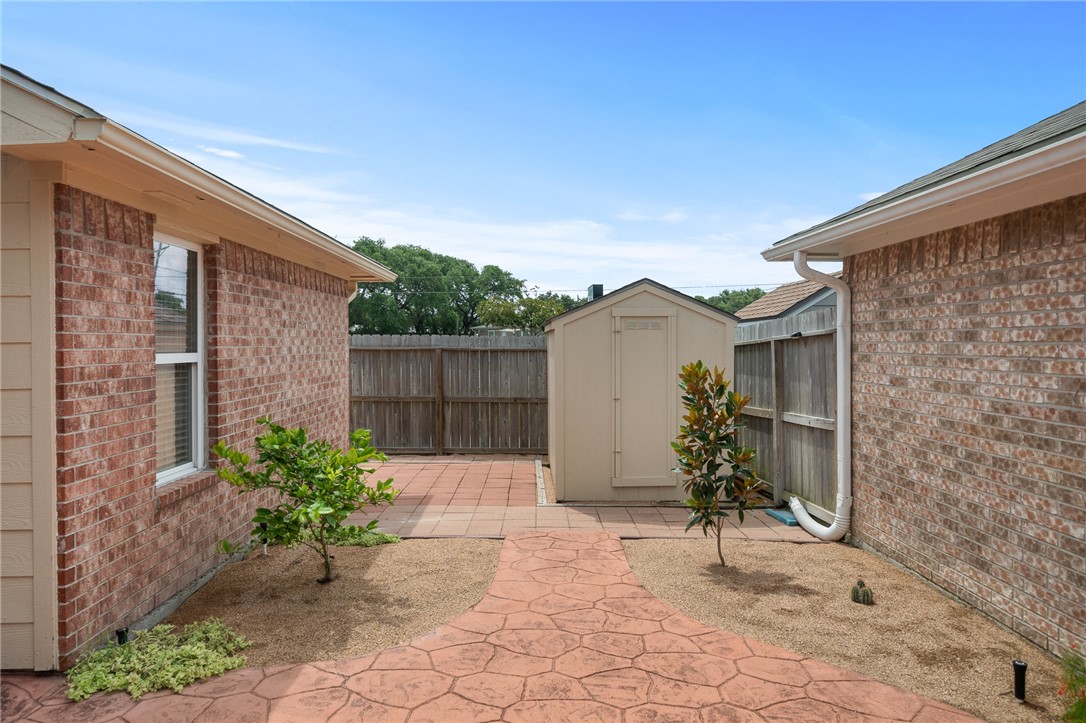 139 Heron Oaks St Property Photo 28