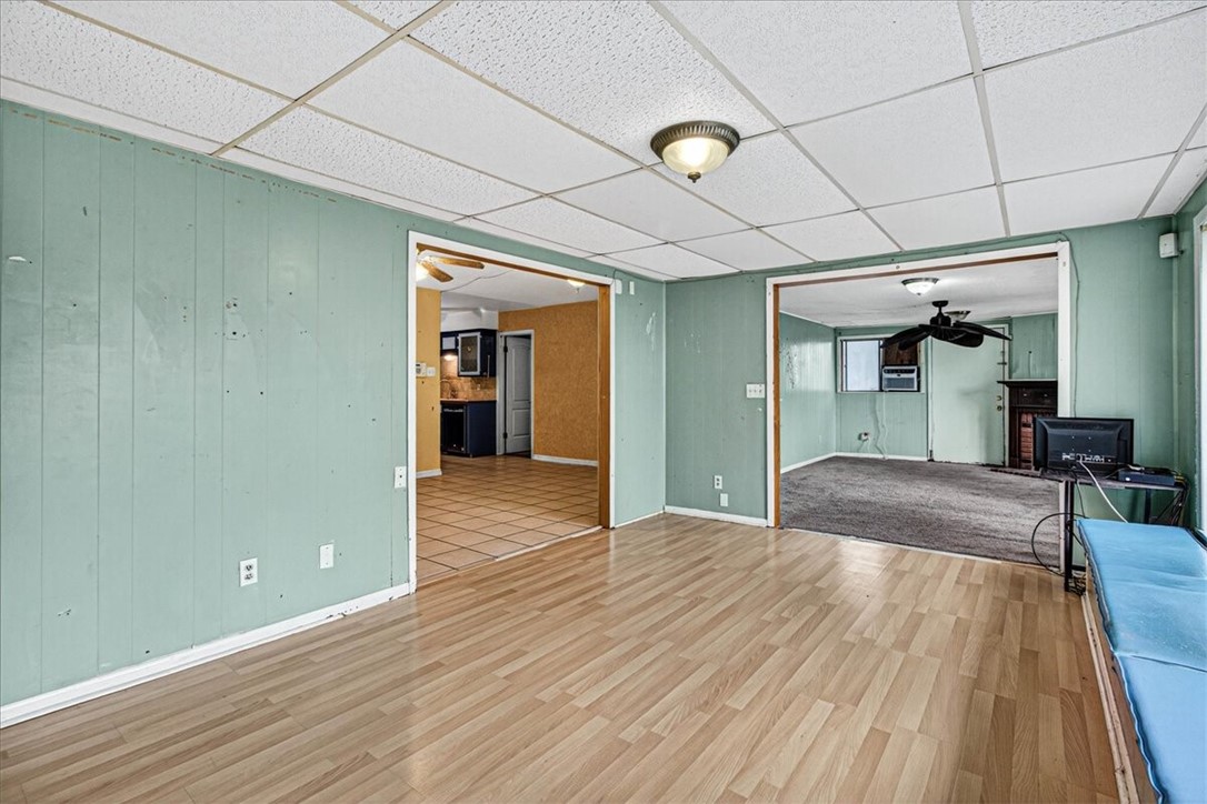 2114 Colorado St Property Photo 4