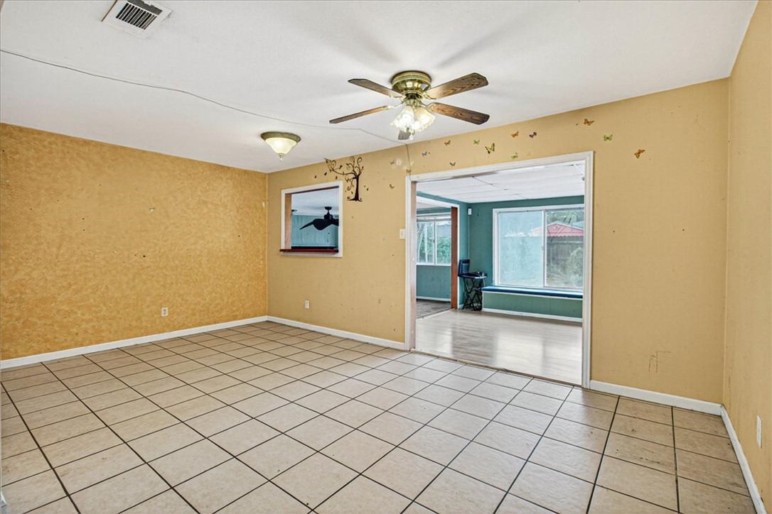 2114 Colorado St Property Photo 12