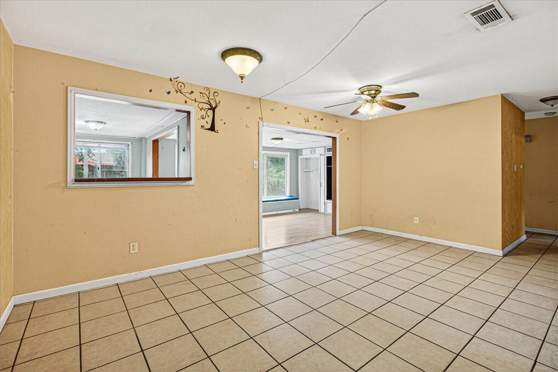 2114 Colorado St Property Photo 14