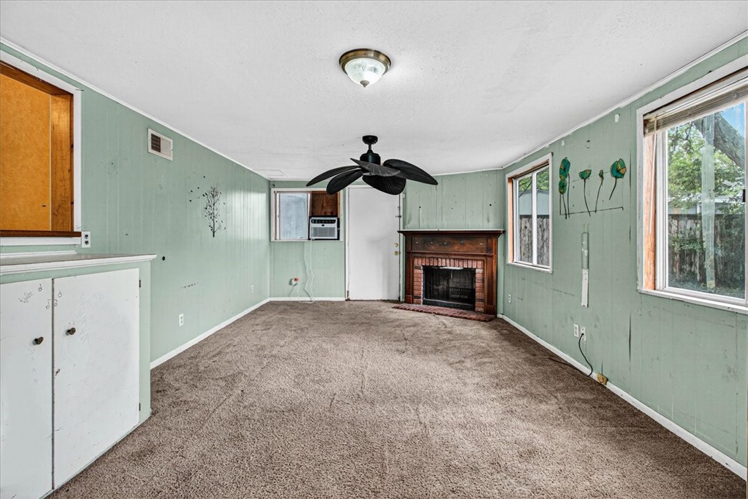 2114 Colorado St Property Photo 20