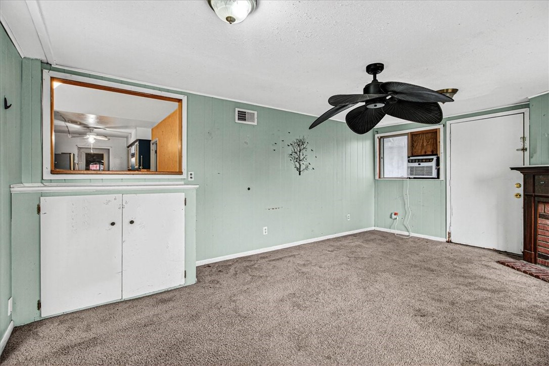 2114 Colorado St Property Photo 21