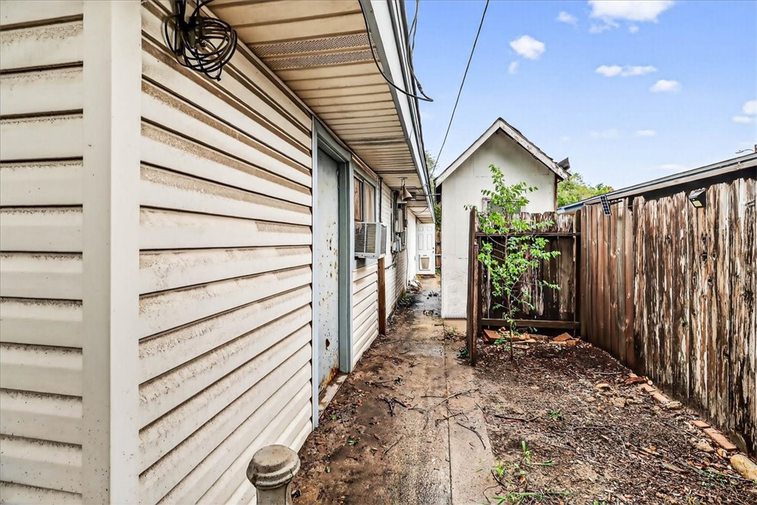2114 Colorado St Property Photo 38