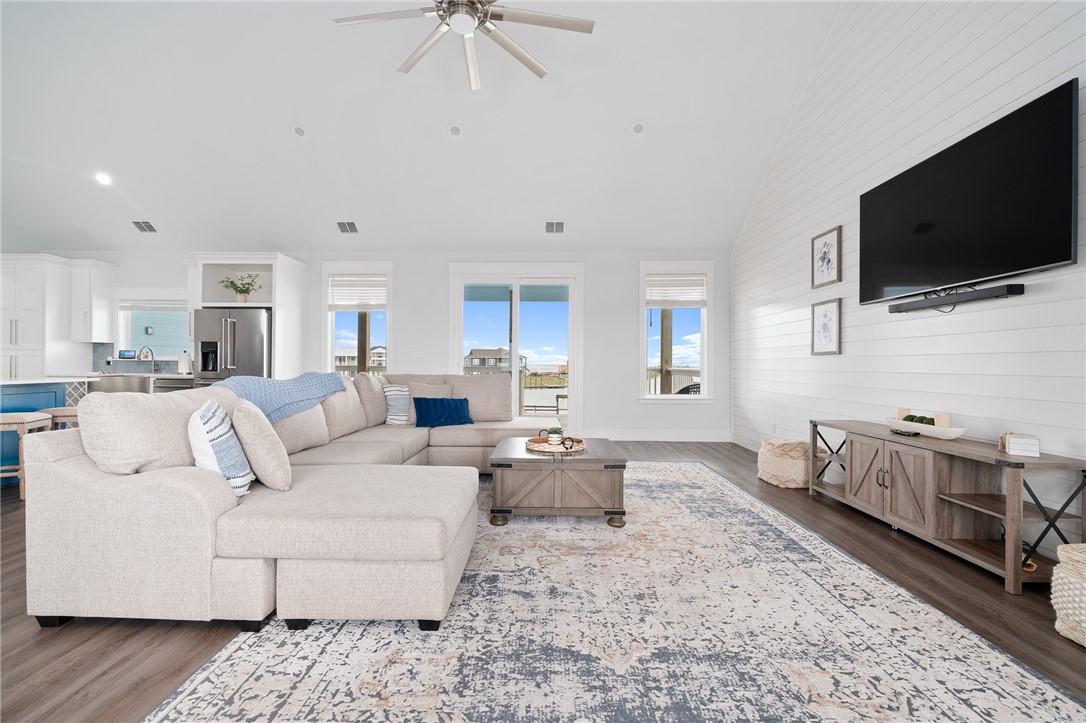1509 Cape Velero Dr Property Photo 8