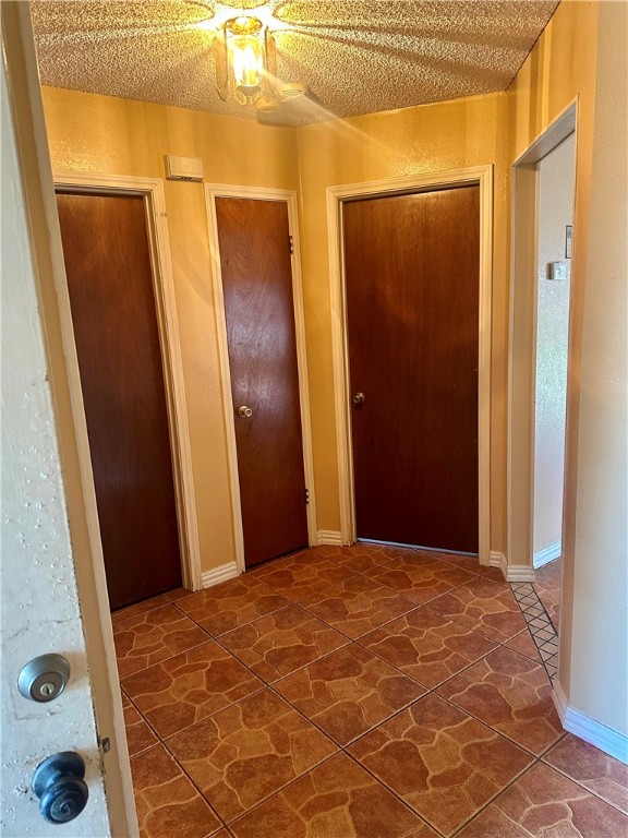 2518 Crestlea Dr Property Photo 2