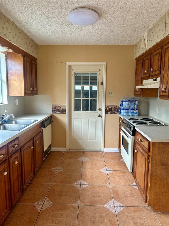 2518 Crestlea Dr Property Photo 5