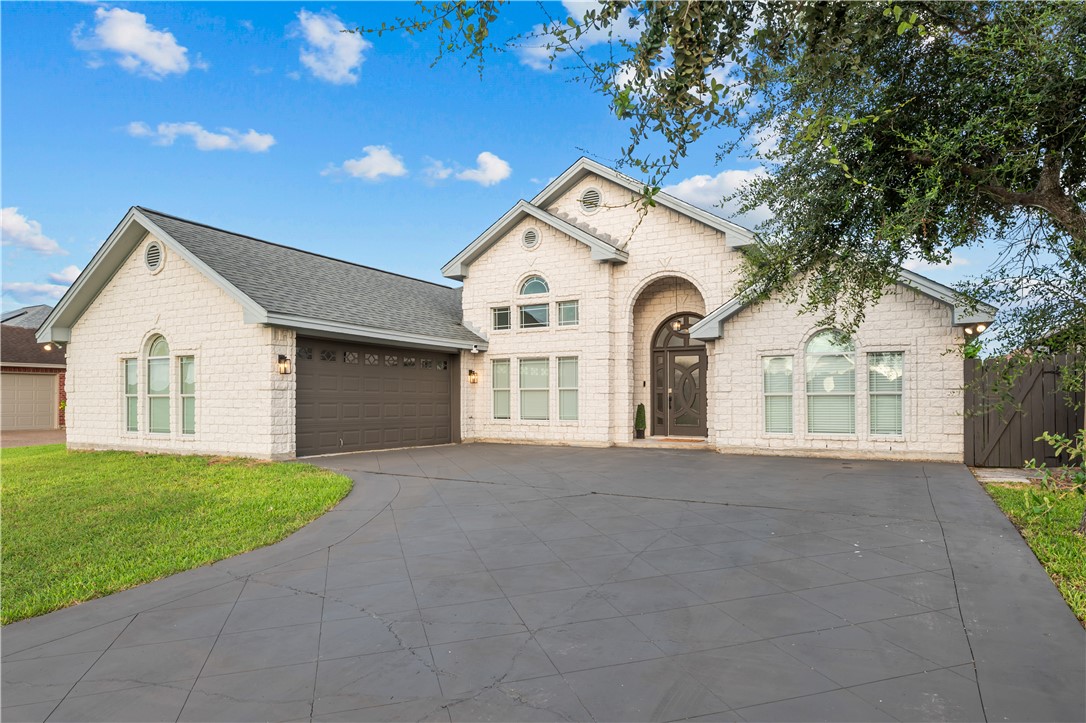 8230 Excalibur Property Photo 2