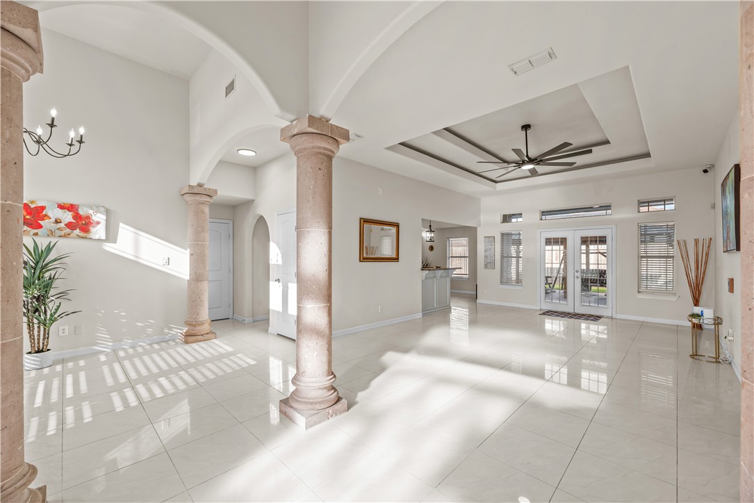 8230 Excalibur Property Photo 7